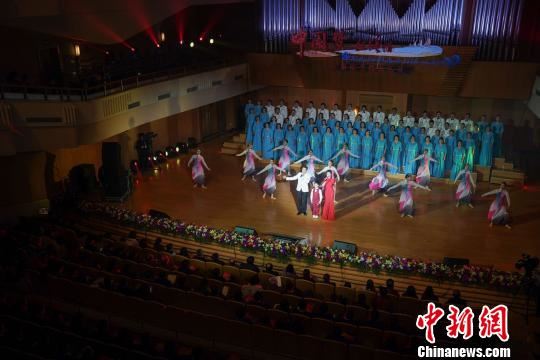 阎维文廖昌永平安等为《中国梦·丝路情》音乐会放歌