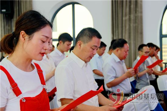 活动中,乐航独诵了何书衡,赵一曼家书,张大军领大家