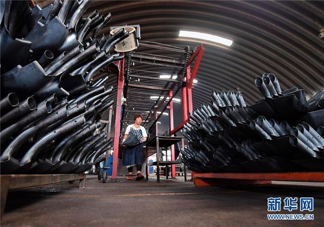 （经济）（3）河北滦南：小钢锹闯出国际大市场