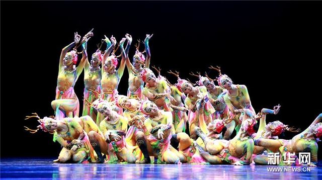 （新华视界）（2）第五届“荷花少年”全国舞蹈展演在京举行