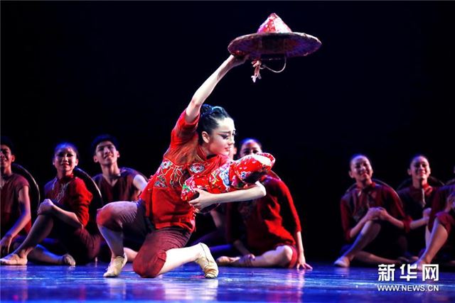 （新华视界）（4）第五届“荷花少年”全国舞蹈展演在京举行