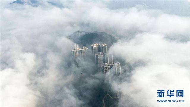 #（环境）（2）贵州铜仁出现平流雾景观