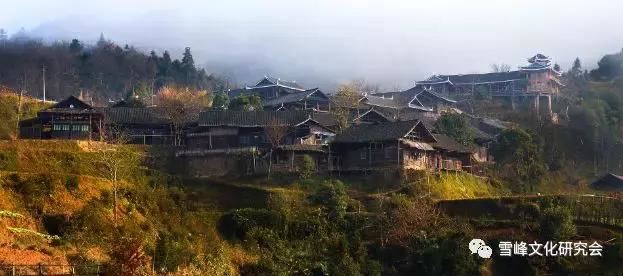 穿岩山情思