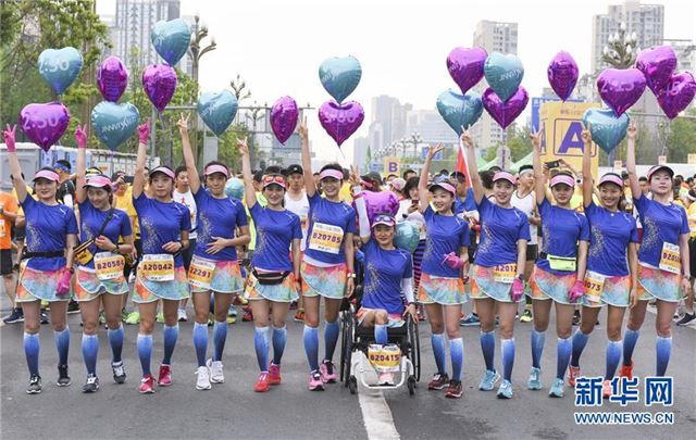 （体育）（2）2019“金温江”半程马拉松赛鸣枪开跑