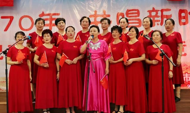 内江市第六人民医院举行庆祝建国70周年文艺汇演