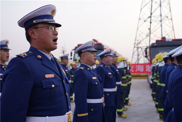 新疆维吾尔自治区消防救援总队南疆指挥部及喀什地区消防救援支队举行