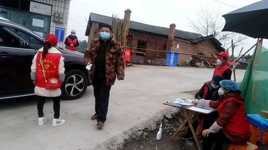 防疫监测点，内江市中医医院驻村第一书记一线抗疫